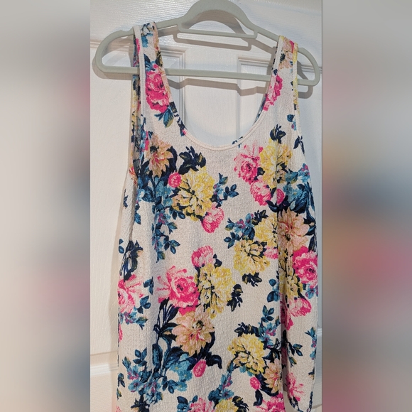 Torrid Bright Floral Top - Picture 4 of 4